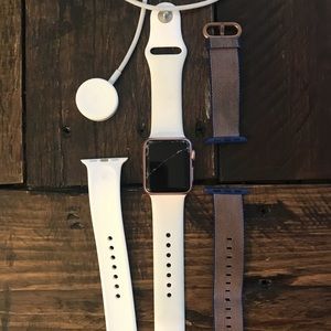 Rose gold Apple Watch 38mm (cracked)